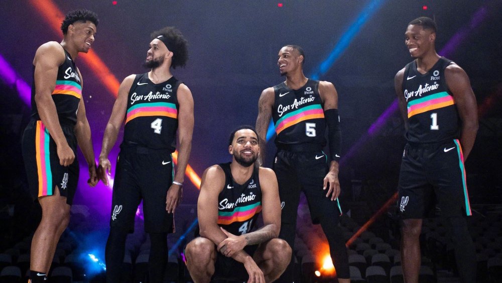 布冯：从未见过球迷从55分钟开始嘘国家队，这没有任何建设性（布冯：第55分钟起的嘘声前所未见，对国家队毫无帮助）