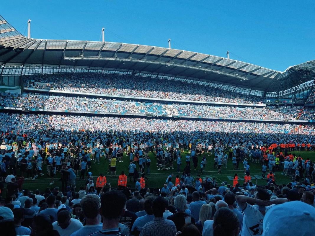 被东契奇吐槽太滑！队记：湖人今天将不会使用NBA杯专用地板（东契奇嫌地板太滑，队记：湖人今日将弃用NBA杯专用地板）