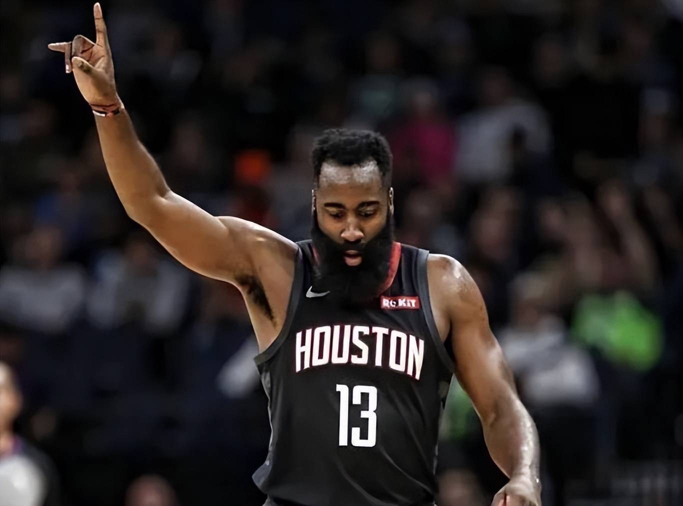 官方：那不勒斯中场安古伊萨当选意甲10月最佳球员（官宣：那不勒斯中场安古伊萨获评意甲十月最佳球员）