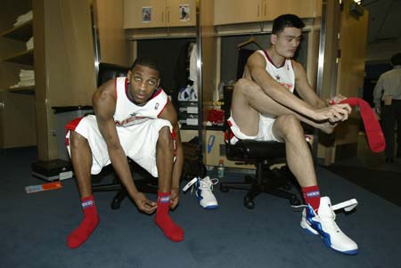 德天空：拜仁与巴莱巴、梅努、布阿迪、迪朗维尔的传闻不属实（德天空辟谣：拜仁与巴莱巴、梅努、布阿迪、迪朗维尔无接触，相关报道不实）