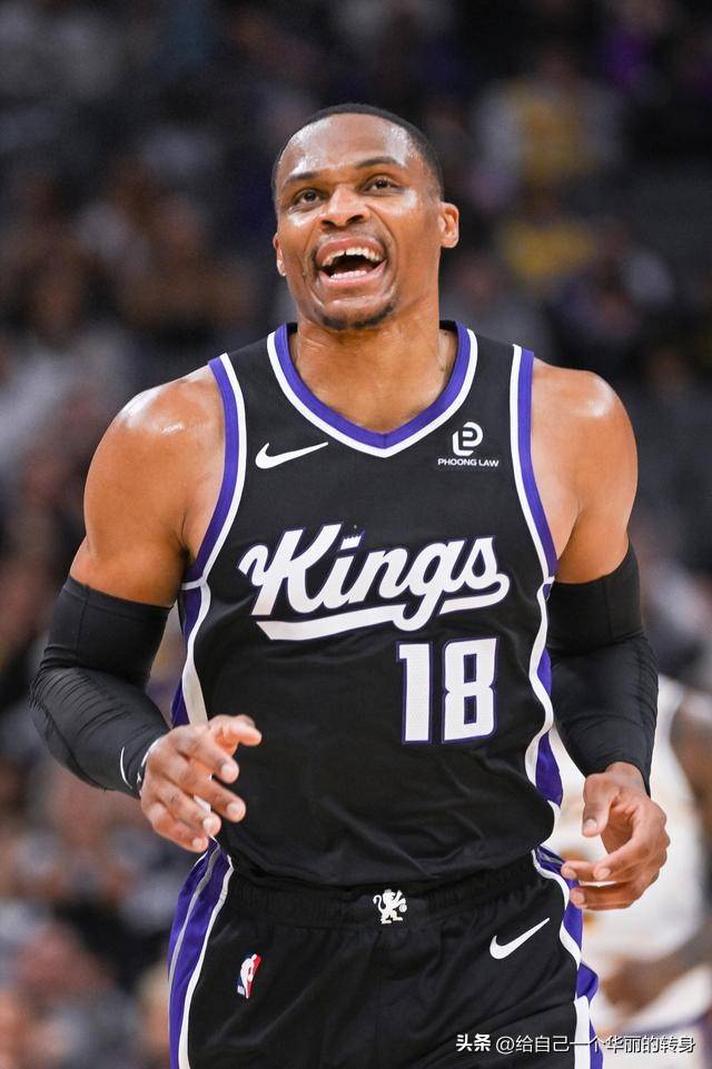 体坛记忆｜狄龙和詹姆斯冲突内容曝光，詹姆斯非常生气，狄龙则说詹姆斯爱假摔（体坛回顾｜狄龙揭秘与詹姆斯矛盾：詹姆斯愤怒不已，狄龙称其爱假摔）