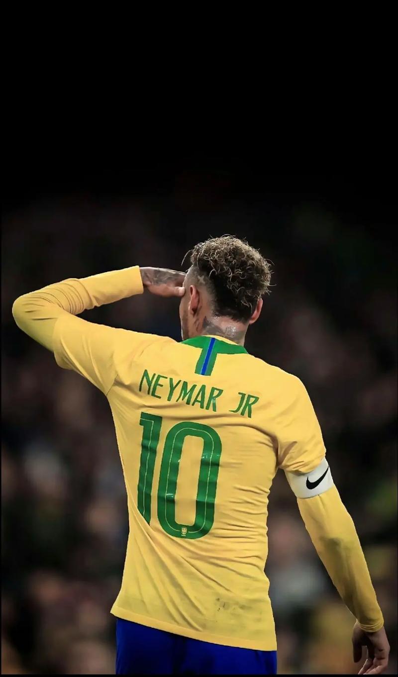 欧冠最年轻连续三场破门选手排行榜：卡尔力压姆巴佩...（欧冠连续三场破门最年轻球员榜：卡尔压过姆巴佩）