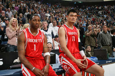 热闻｜达洛特破门，曼联1-1平西汉姆联反超利物浦升英超第八（快讯：达洛特建功，曼联1-1战平西汉姆，力压利物浦升至英超第八）