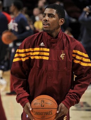 剑南春丨皇马客场0-0巴列卡诺，比赛平淡，巴尔韦德伤退（剑南春丨皇马客场0-0闷平巴列卡诺，场面沉闷，巴尔韦德伤退）