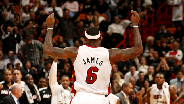 科贝：维尼修斯、82等人不满阿隆索，姆巴佩、裤袜等人支持他（科贝：维尼修斯、82等人对阿隆索不满，姆巴佩、裤袜等力挺阿隆索）