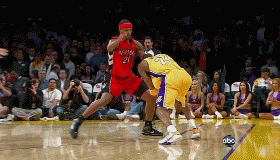 记者：姆伯莫和阿马德可以出战曼联主场对阵伯恩茅斯的比赛（记者：姆伯莫与阿马德均可出战曼联主场迎战伯恩茅斯一役）