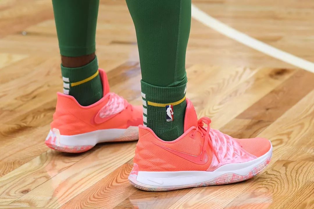 葡超前瞻：埃斯托里尔迫近降级区，布拉加近7战揽获6胜（葡超展望：埃斯托里尔逼近降级线，布拉加近7战6胜势头强劲）