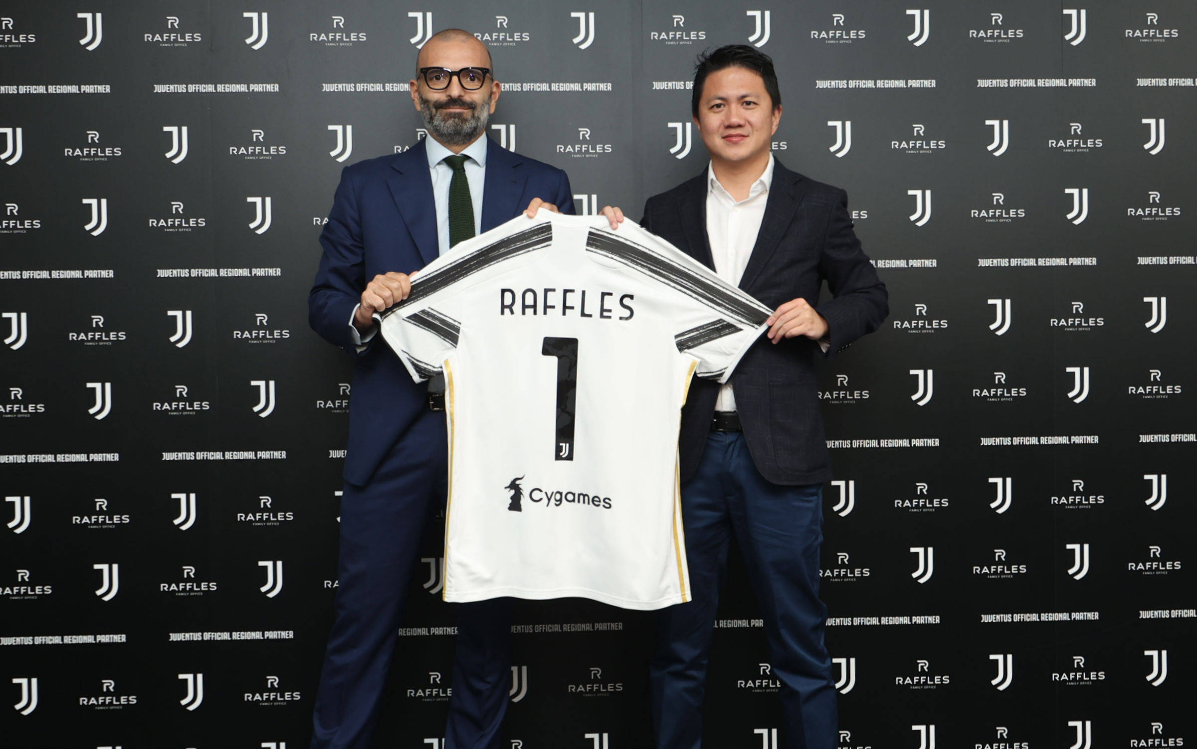 博格巴投资全球首支现代化专业赛驼队，成为其股东和大使（博格巴入股全球首支现代化职业赛驼队，出任形象大使）