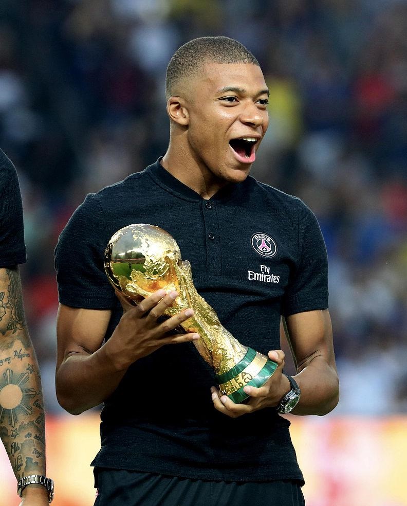 德乙半场：里斯、舒勒失良机，柏林赫塔0-0比勒菲尔德（半场战报：赫塔柏林0-0比勒菲尔德，里斯与舒勒错失良机）