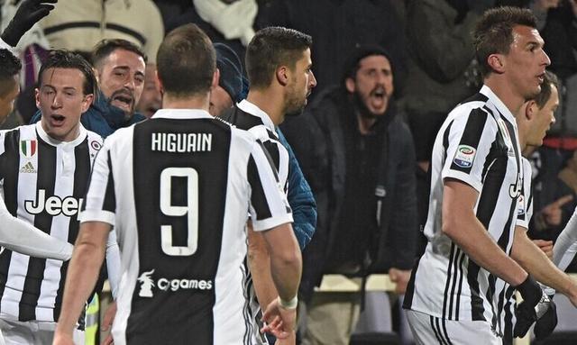 突然爆发！布朗单节7中5怒砍19分，三节已砍下32分（布朗火力全开！单节7投5中轰下19分，三节已拿下32分）