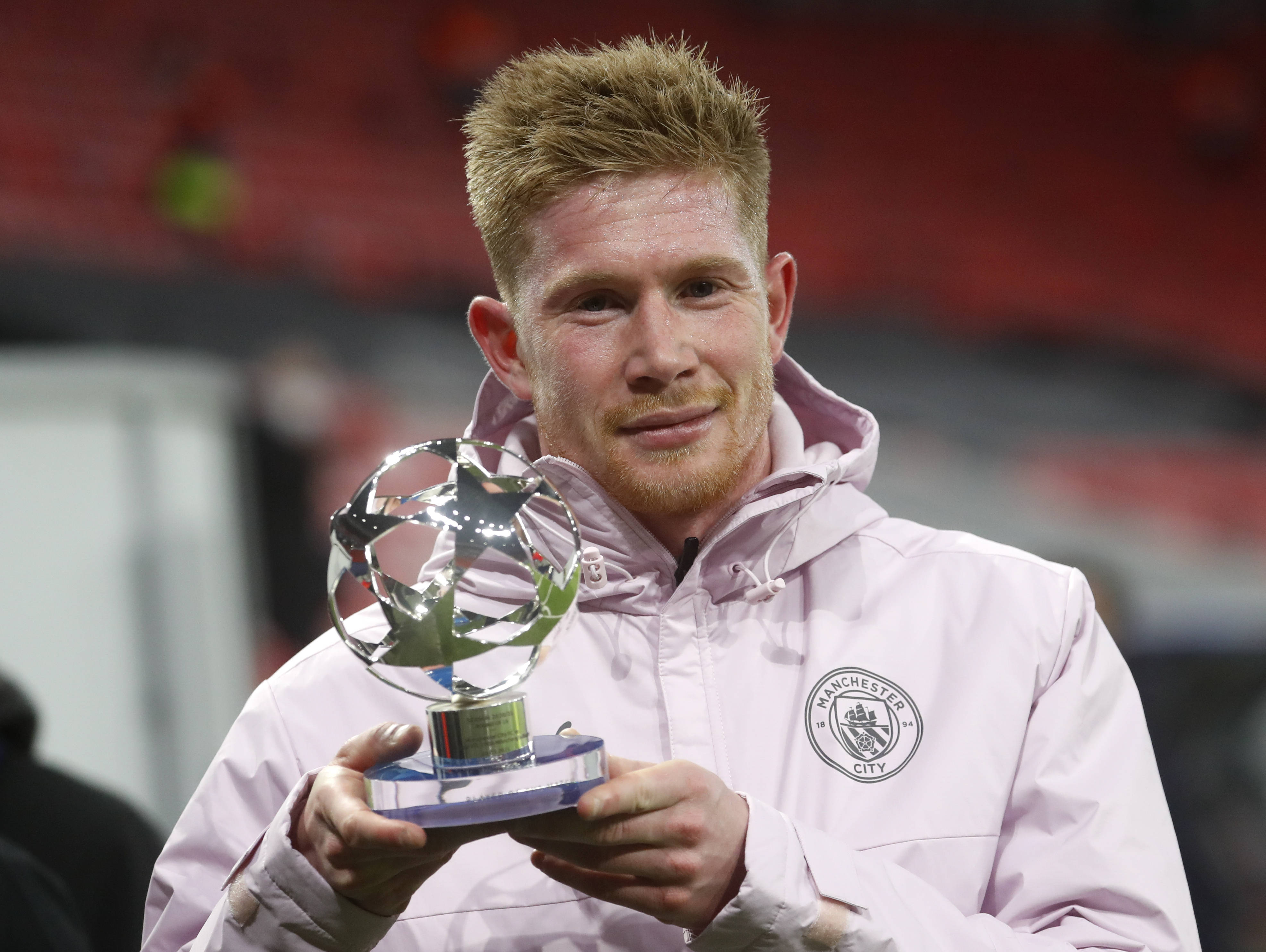 未受伤病影响！姆巴佩晒凌空射门训练照：回来了（伤病无碍！姆巴佩晒凌空抽射训练照：已回归）