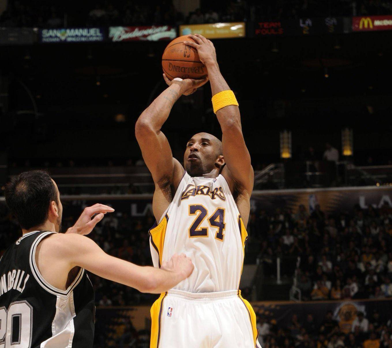 00后巅峰对决，ATP年终总决赛“辛卡决”，辛纳卫冕（00后巅峰相逢：ATP年终总决赛上演“辛卡大战”，辛纳成功卫冕）