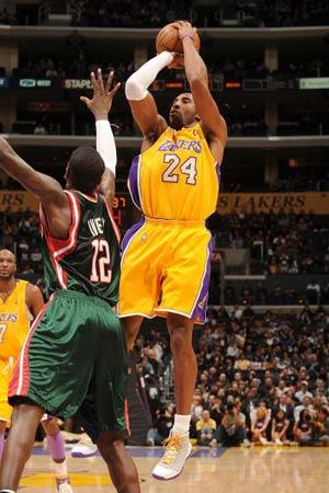 乌姆蒂蒂：18年世界杯对阵比利时，我们赛前战术重点就是狠守（乌姆蒂蒂：2018世界杯对比利时，我们赛前战术核心是强硬防守）