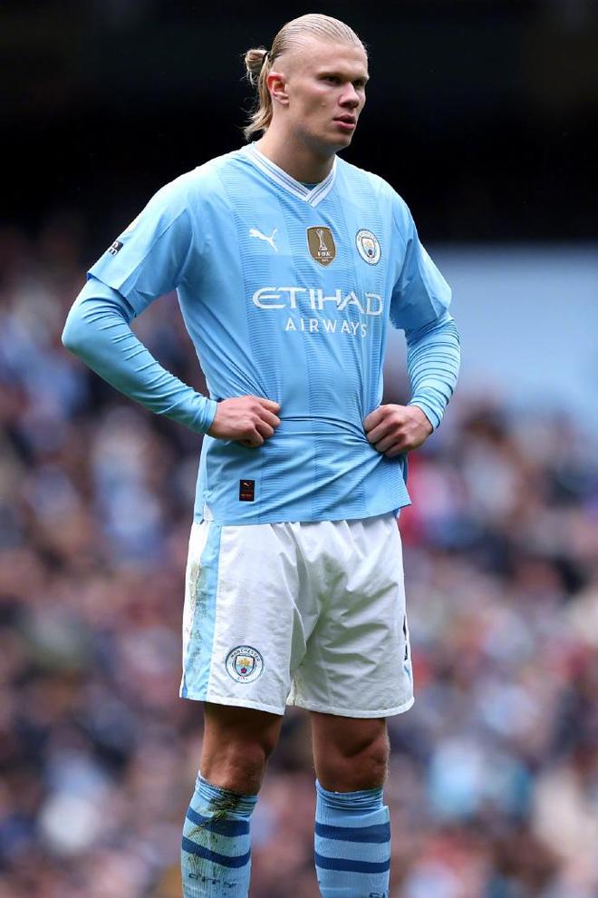 曼晚：缺乏比赛时间，梅努入选世界杯大名单的梦想变得渺茫（曼晚：出场时间受限，梅努入围世界杯名单前景不乐观）