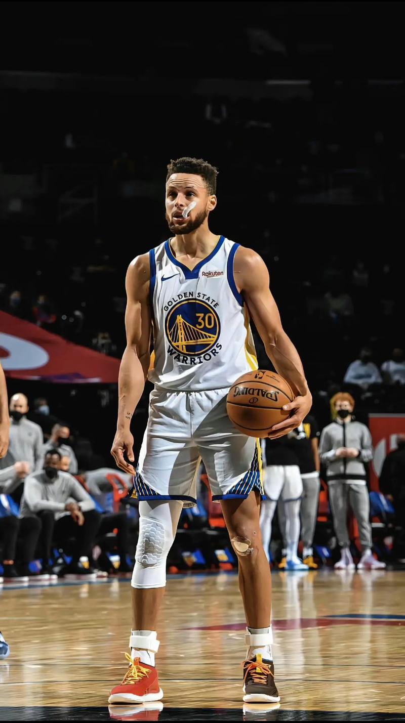 NBA战报：哈登27分9助，快船115-92大胜老鹰（哈登27分9助领衔，快船115-92轻取老鹰）