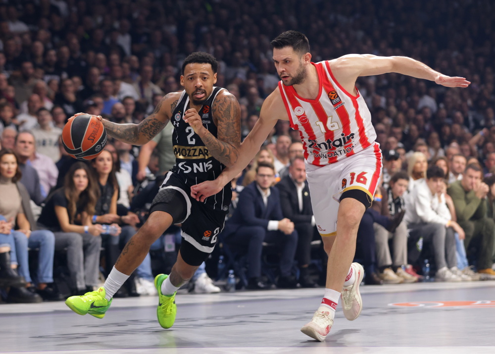 扮演奇兵但未能救主！张知垚替补12中6拿到14分6板2助 抢3前场板（替补爆发仍难挽局！张知垚12投6中砍14分6板2助 抢下3个前场篮板）