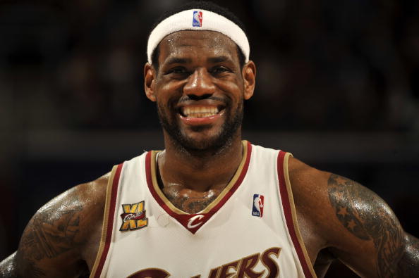 图片报：曼联、曼城&阿森纳在关注法兰克福后卫纳撒尼尔-布朗（《图片报》：曼联、曼城与阿森纳有意法兰克福后卫纳撒尼尔-布朗）