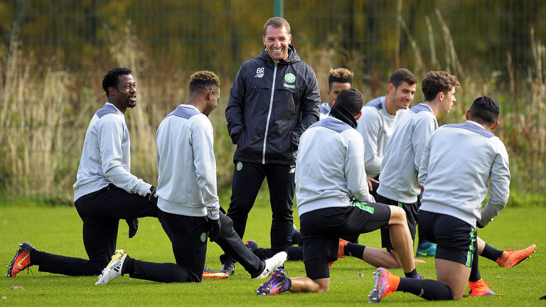 国脚单场进球助球队锁定胜利（国脚建功，球队锁定胜局）