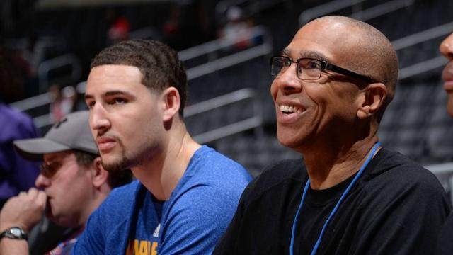 不留情面！阿奴诺比被交易到尼克斯后对老东家猛龙5战全胜（绝不手软！阿奴诺比加盟尼克斯后对旧主猛龙5战全胜）